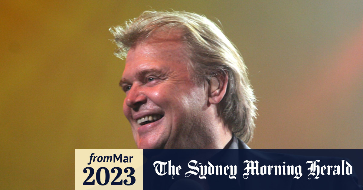John Farnham back in hospital, receiving treatment